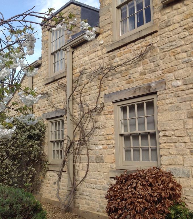 Oundle Bespoke Apartments Bagian luar foto