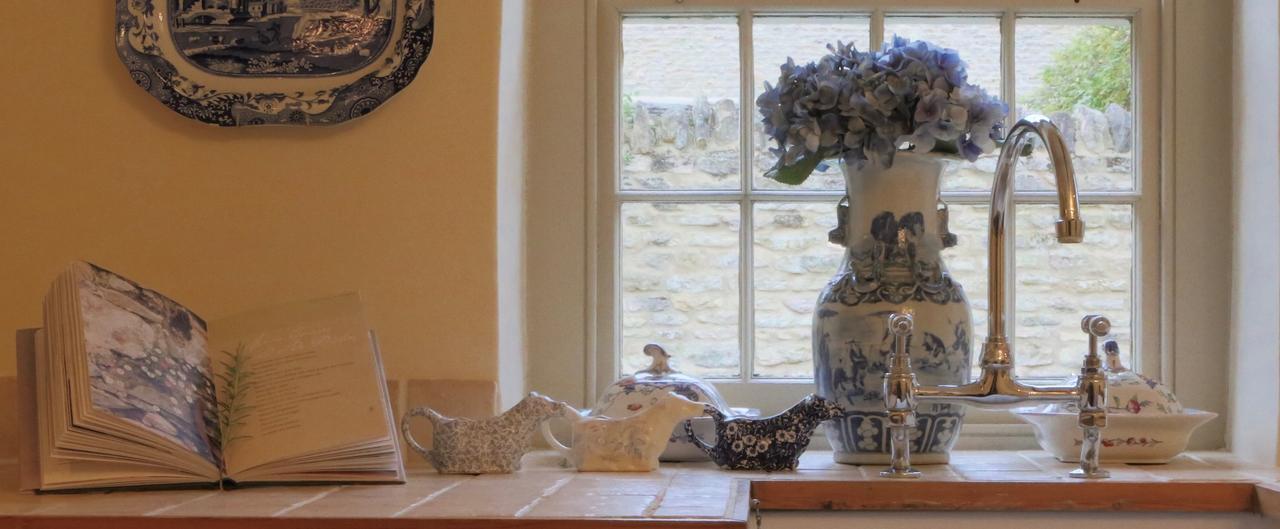 Oundle Bespoke Apartments Bagian luar foto