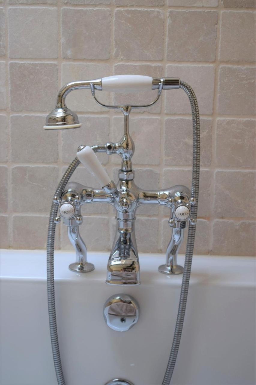 Oundle Bespoke Apartments Bagian luar foto